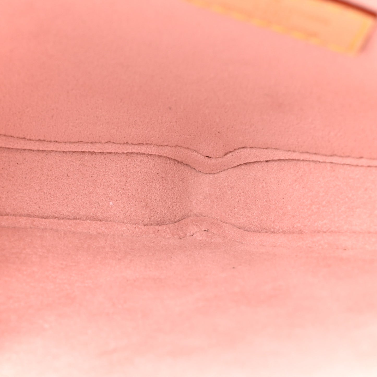 Calfskin OnTheGo East West Pearl Pink