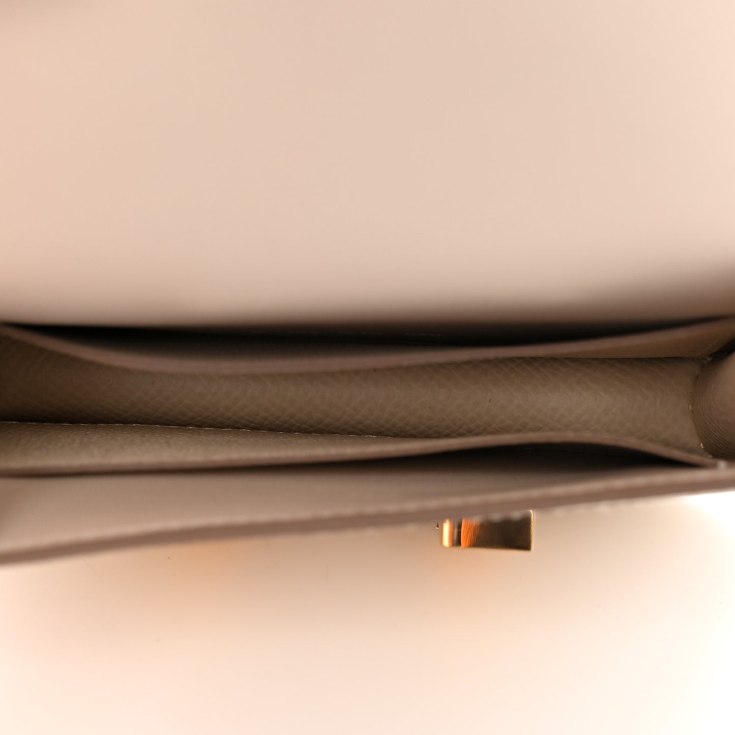 Epsom Constance Slim Wallet Craie