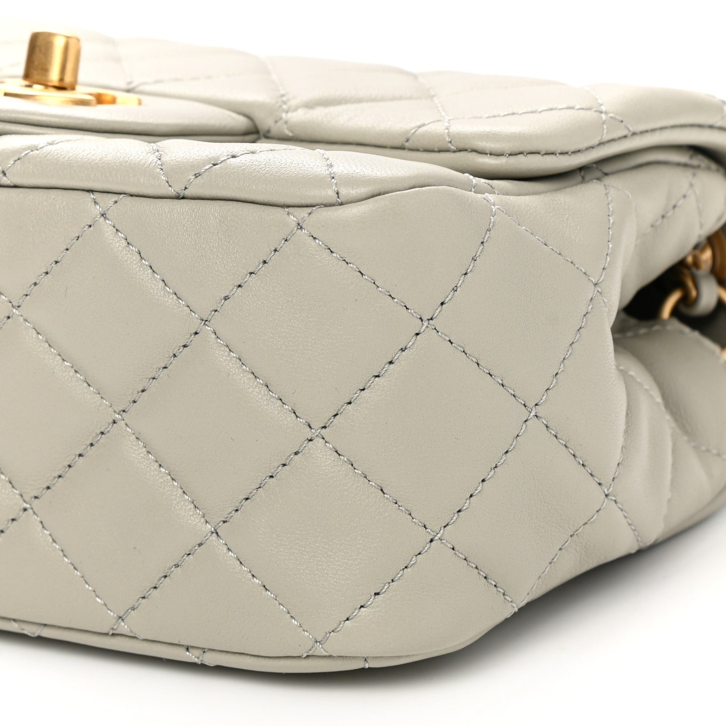 Lambskin Quilted Mini Pearl Crush Flap Light Grey