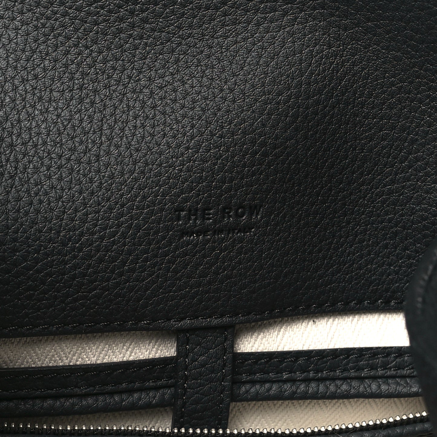 Matte Grained Calfskin Soft Margaux 15 Black