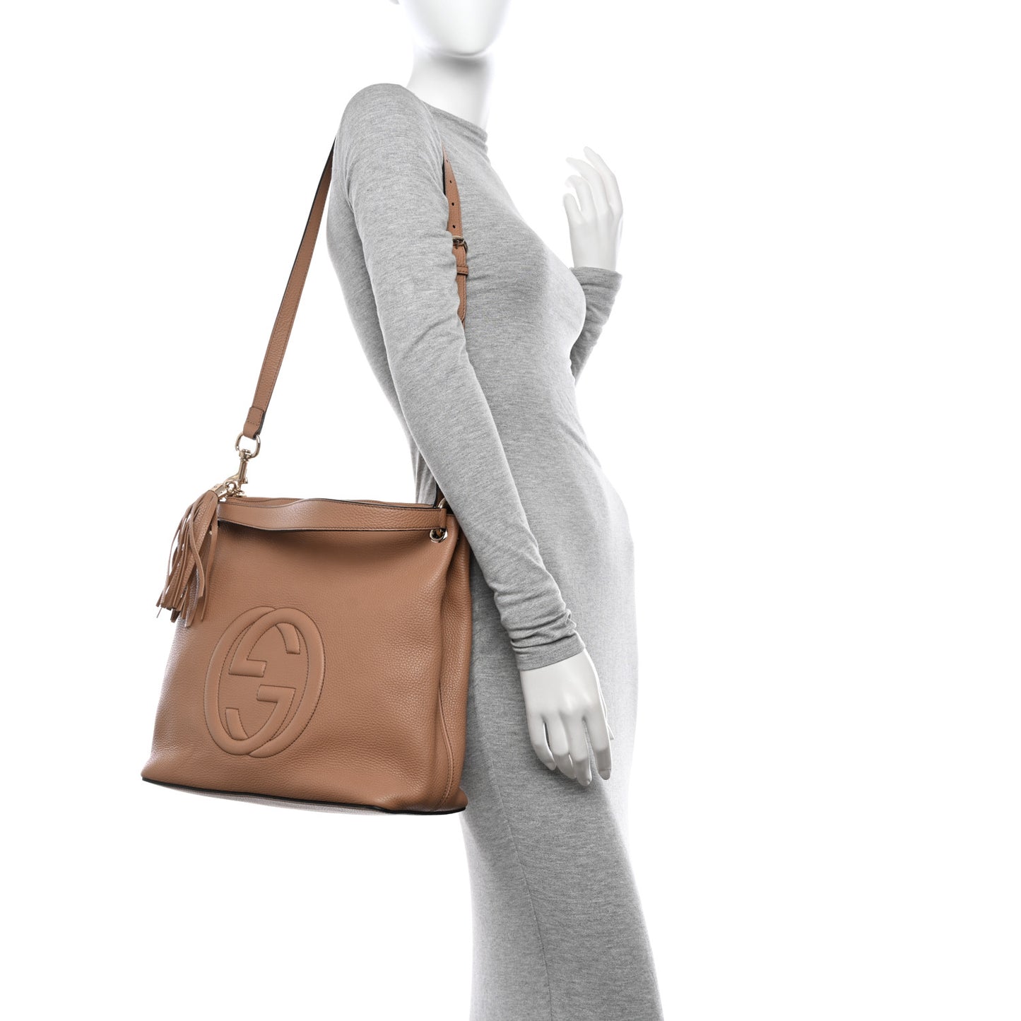 Pebbled Calfskin Large Soho Hobo Camelia