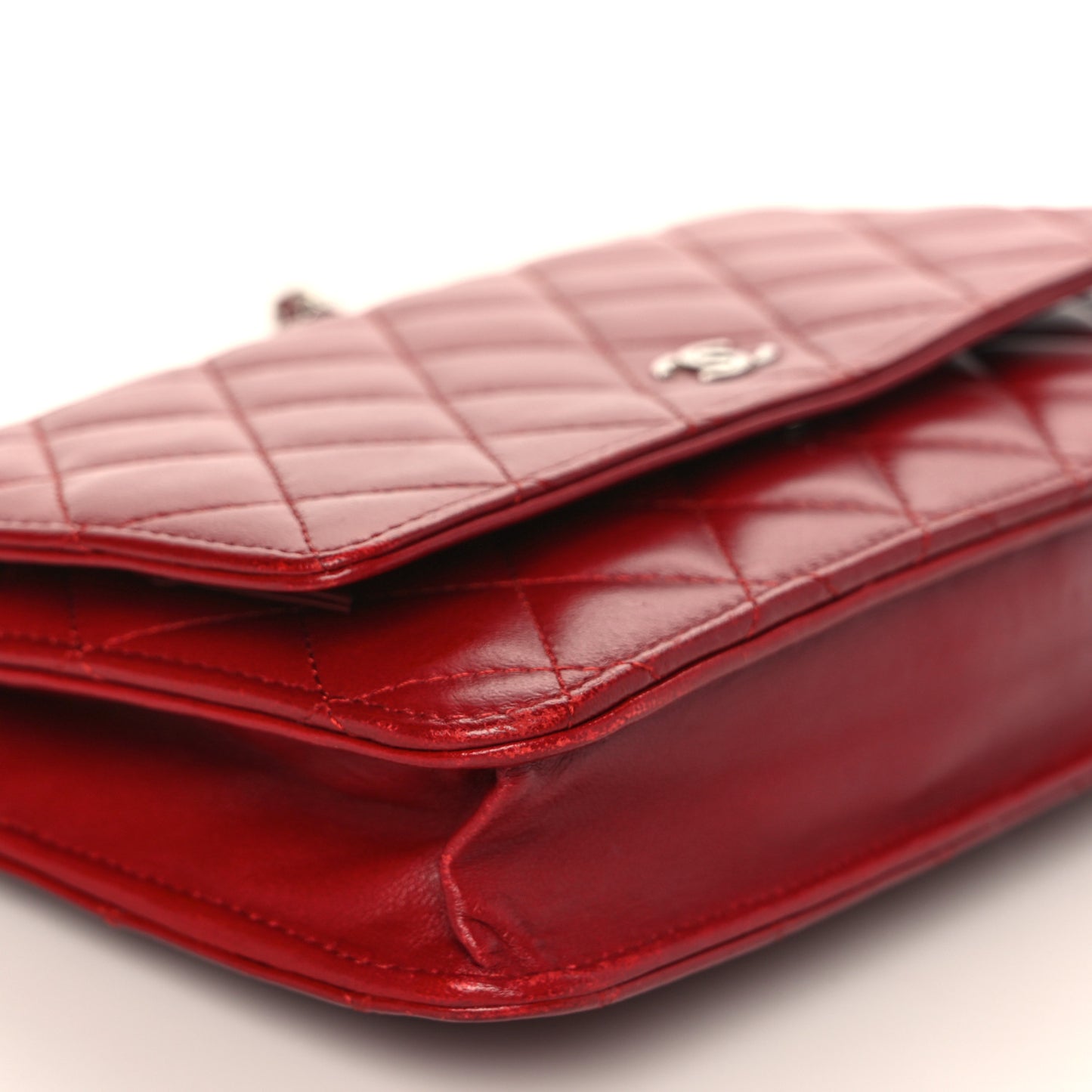 Lambskin Quilted Wallet On Chain WOC Red