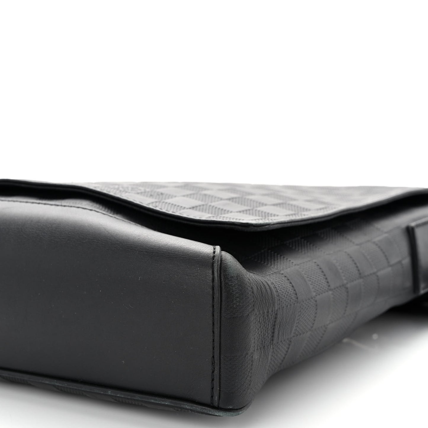 Damier Infini District MM Onyx
