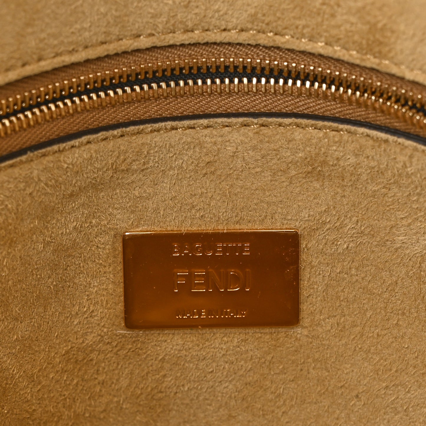 Vitello King Metal Stitch Baguette Pergamena