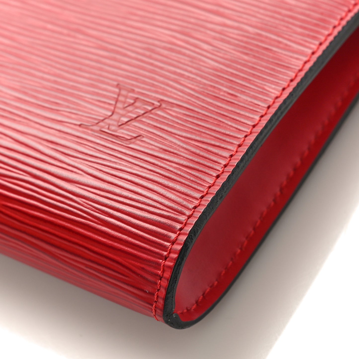 Epi Pochette Accessories 21 Castillan Red