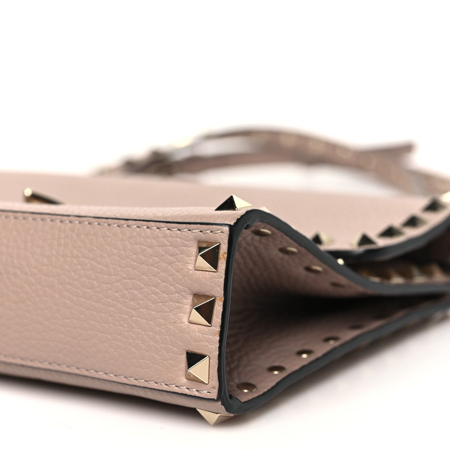 Pebbled Calfskin Medium Rockstud Flip Lock Crossbody Bag Loto