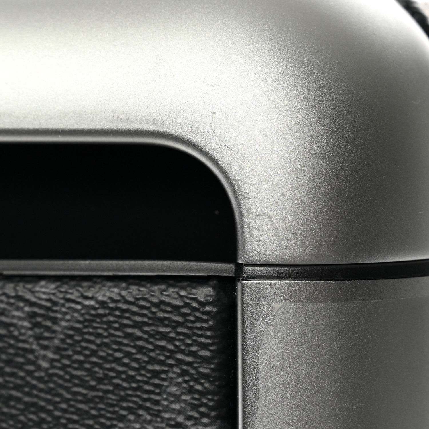 Louis Vuitton Monogram Eclipse Horizon 70 9 of 9