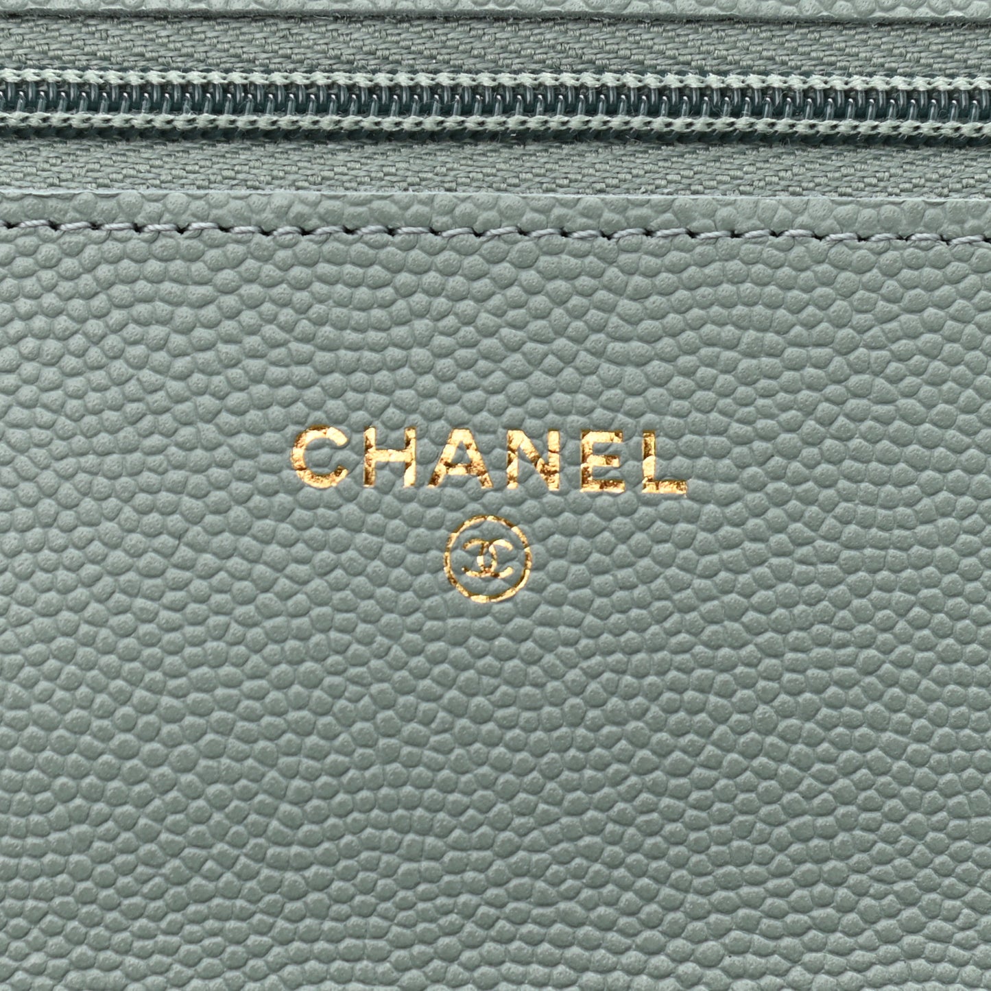 Caviar Quilted Wallet On Chain WOC Light Gray