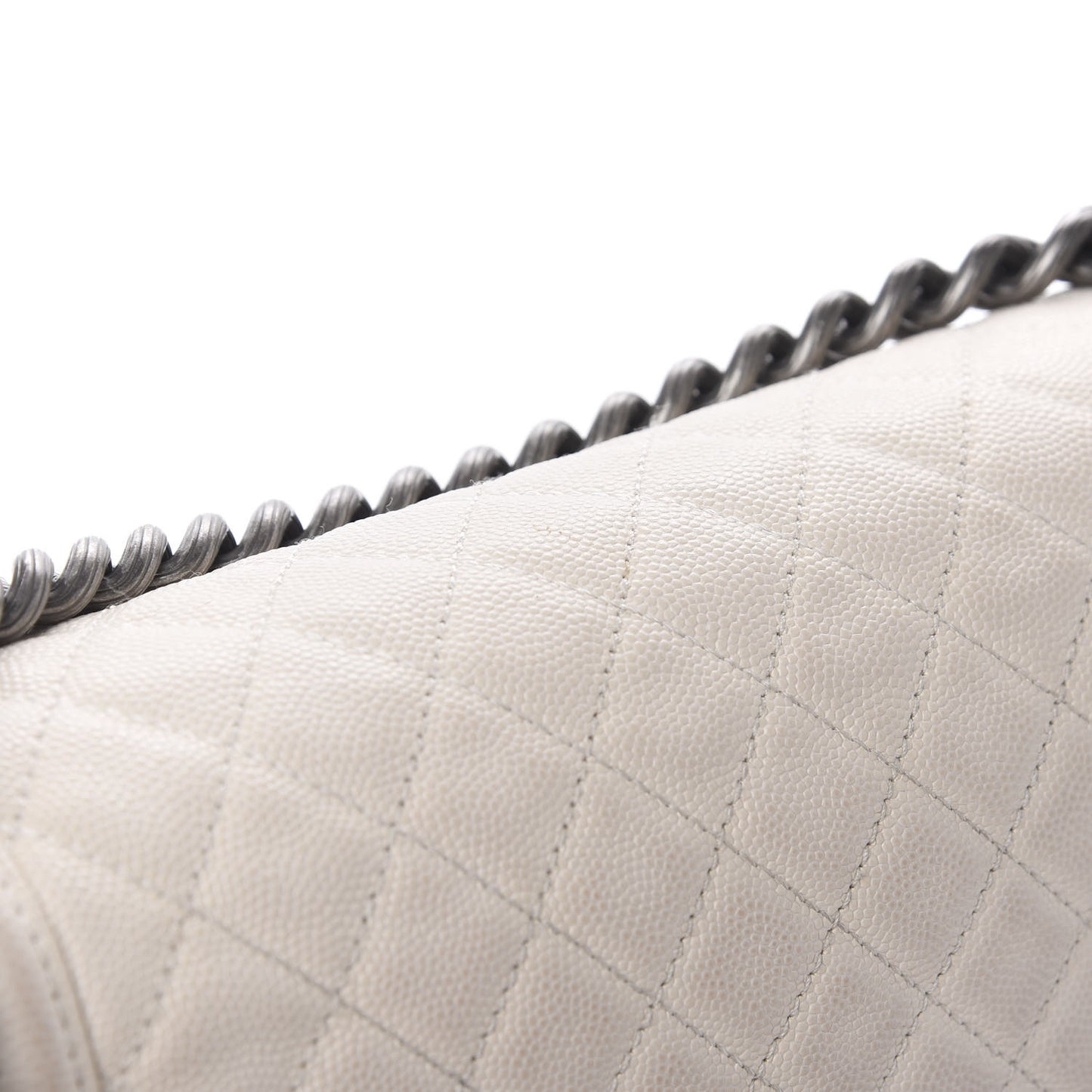 Caviar Quilted Medium Boy Flap Ivory