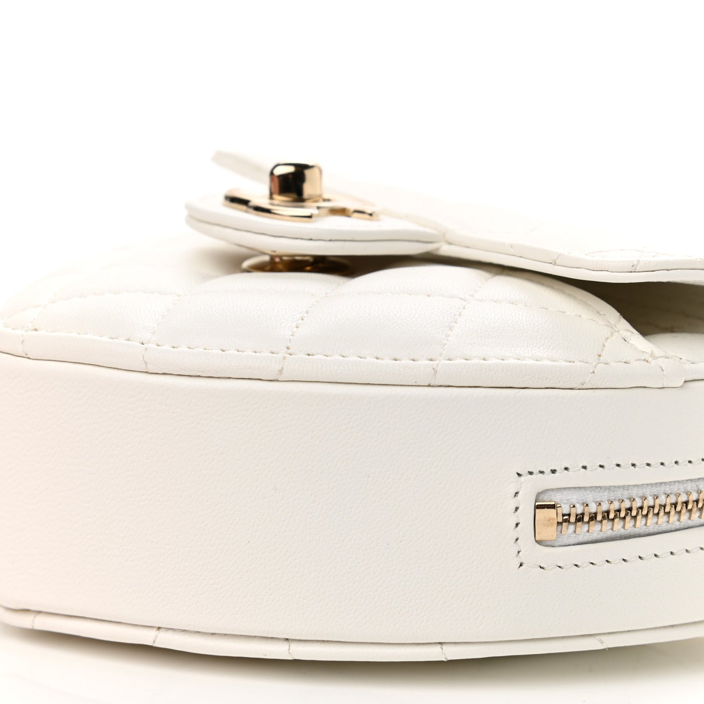 Lambskin Quilted CC In Love Heart Clutch With Chain White