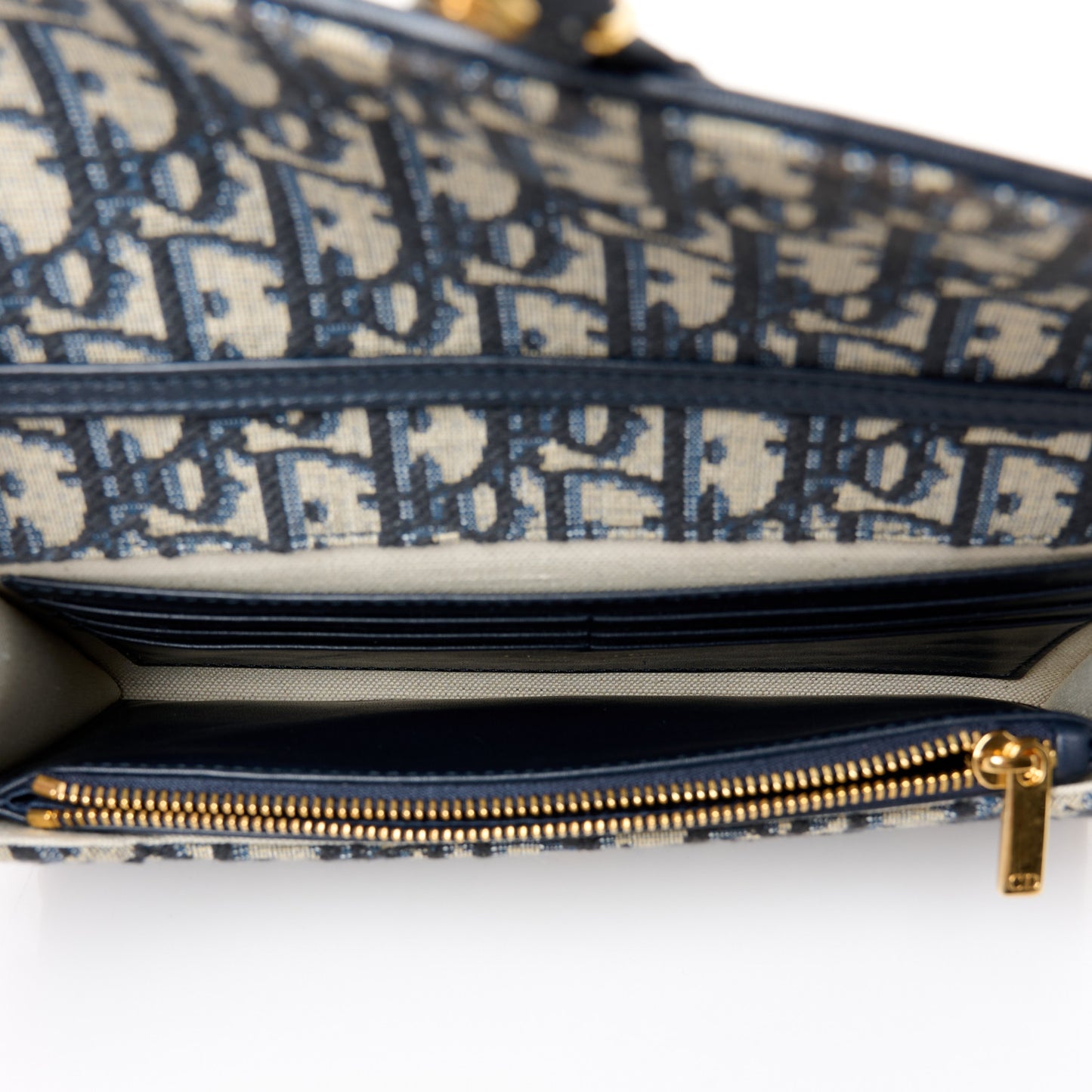 Oblique Bobby East West Pouch With Chain Blue