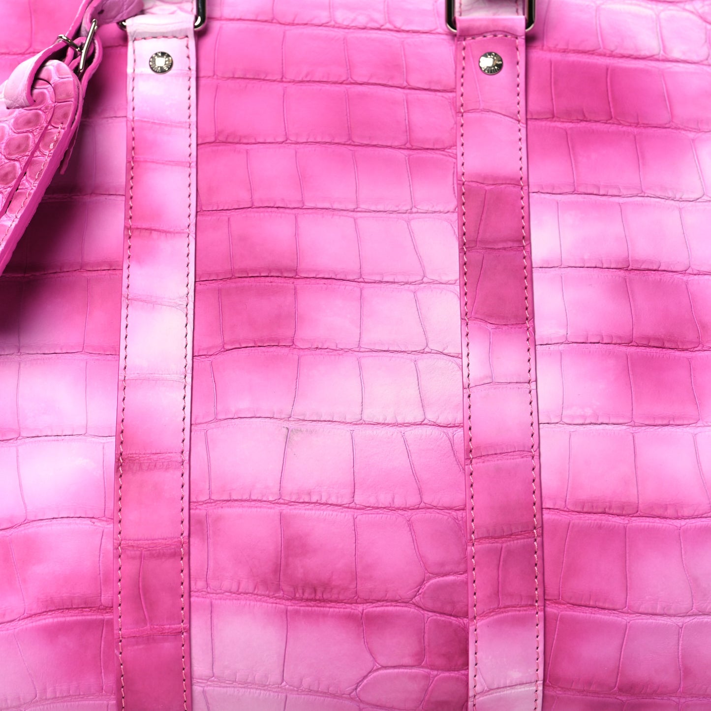 Matte Alligator Keepall Bandouliere 45 Fuchsia