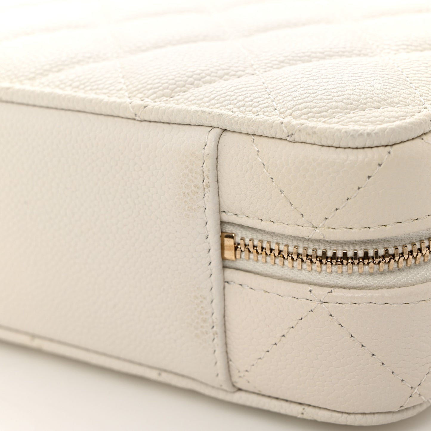 Caviar Quilted Top Handle Vanity Case White