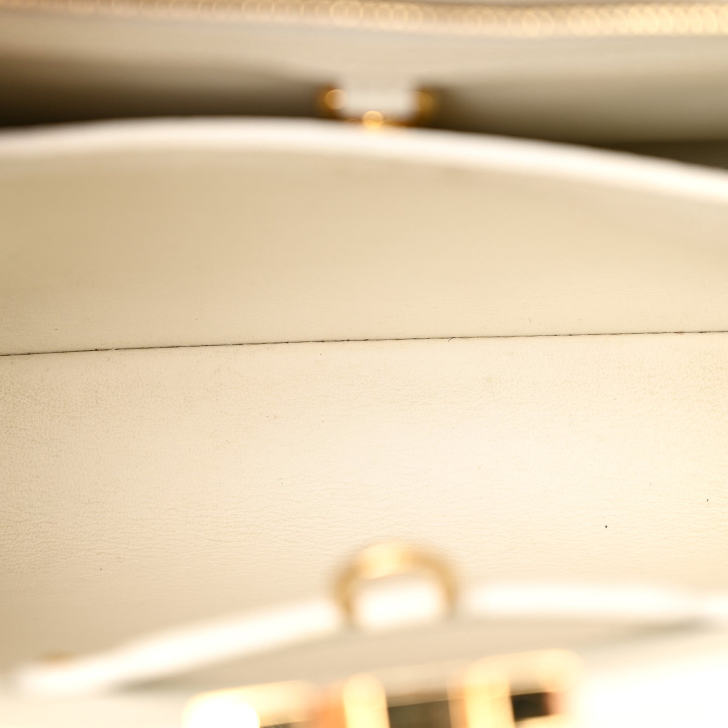 Taurillon Capucines BB Blanc Casse