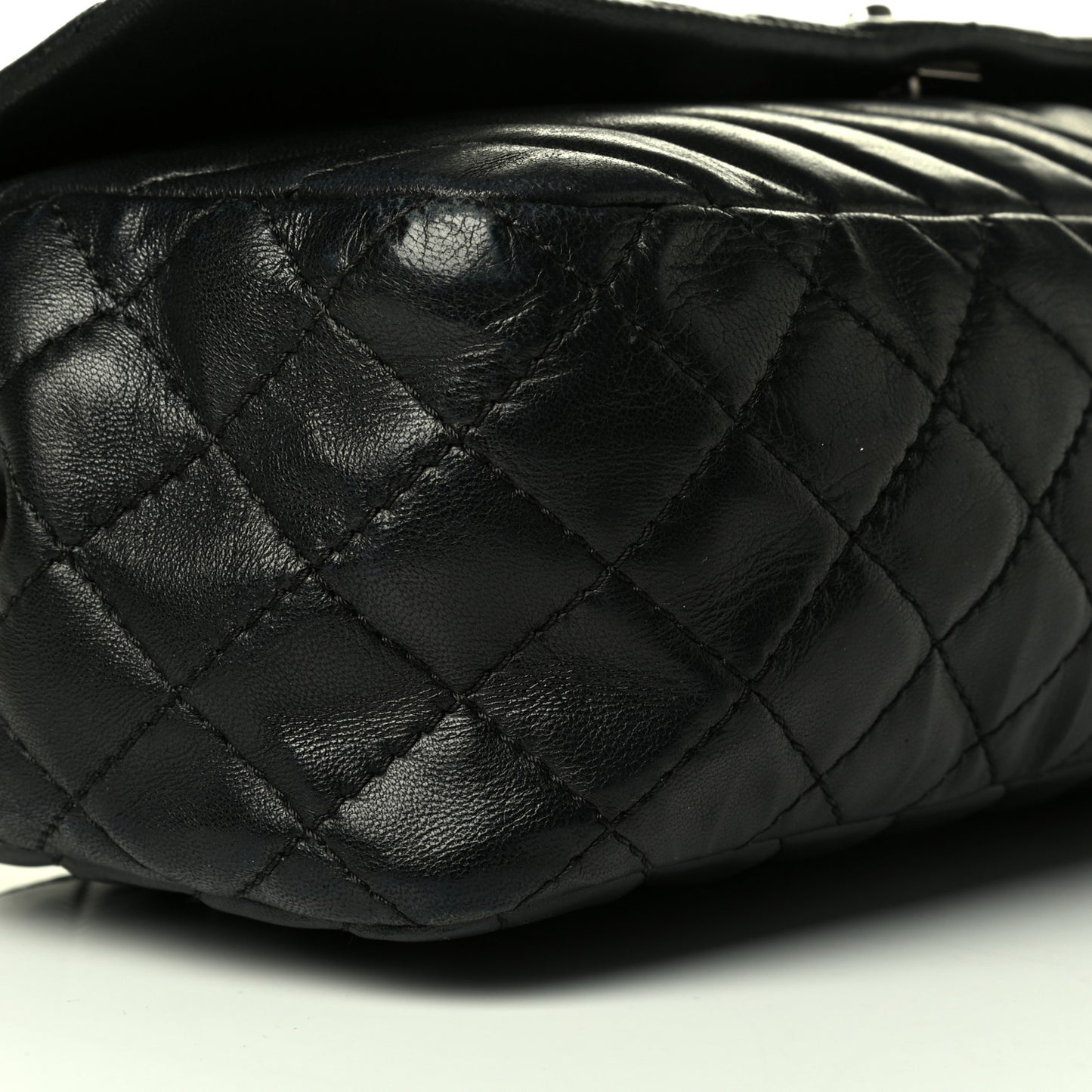 Lambskin Chevron Quilted Single Flap Black
