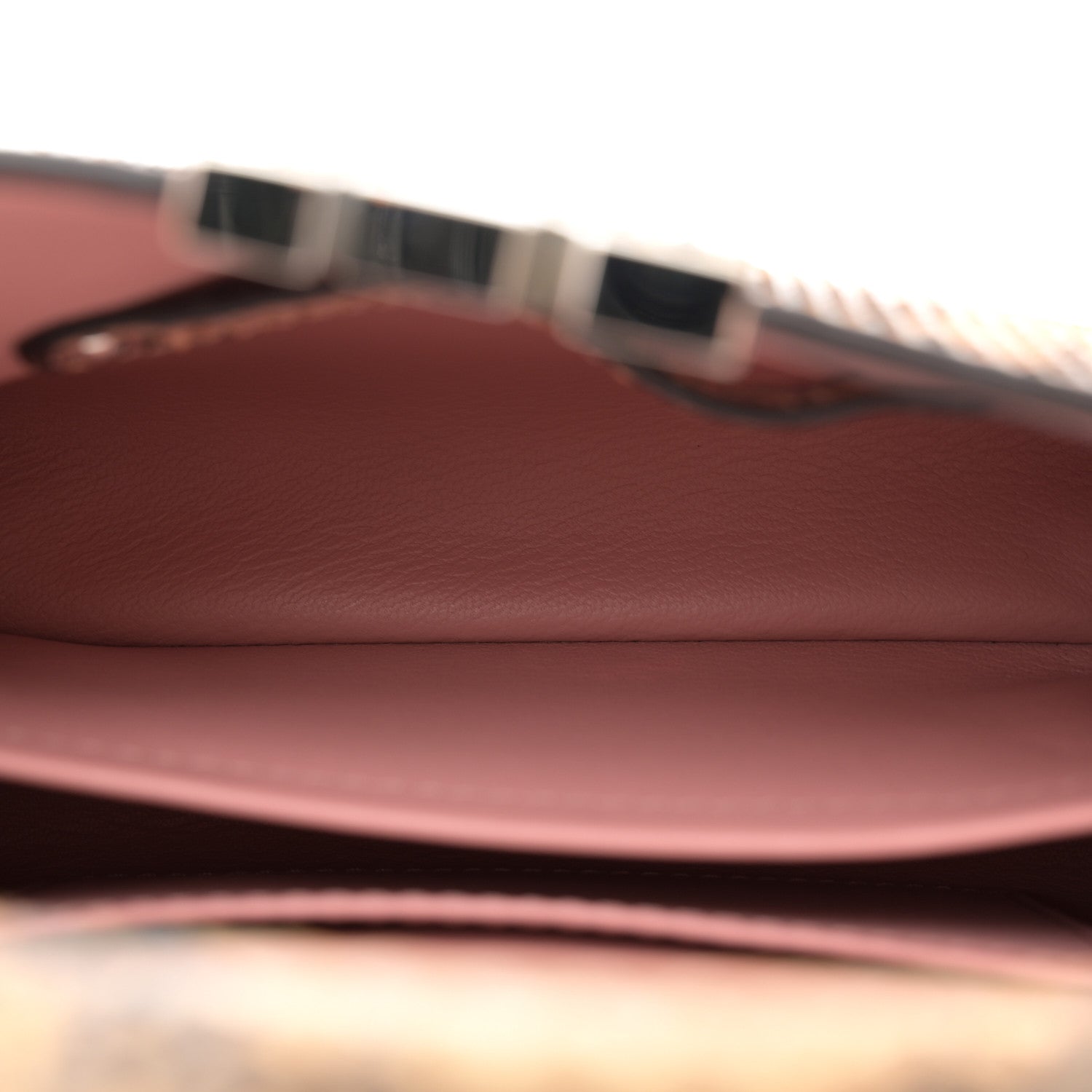 Louis Vuitton Python Capucines Mini Rose Clair 5 of 12