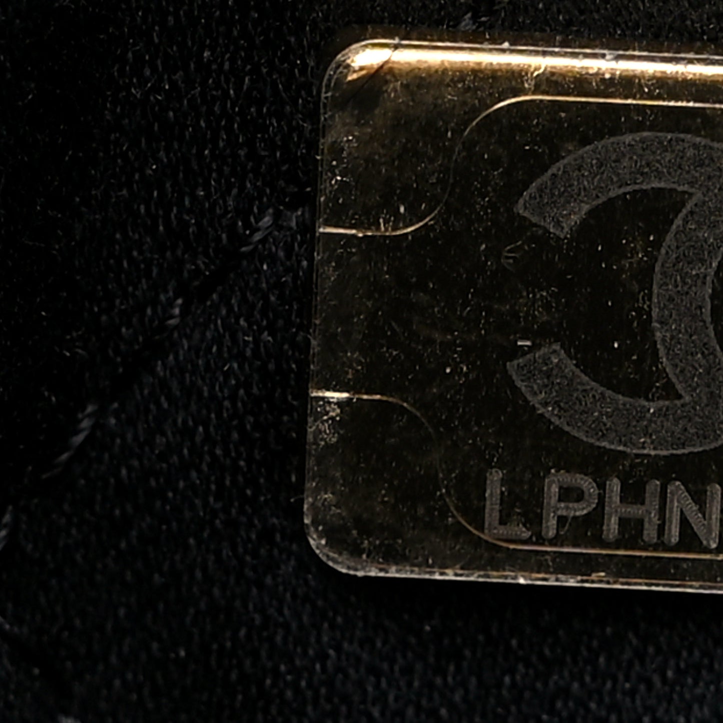 Shiny Calfskin Quilted Chanel 22 Black