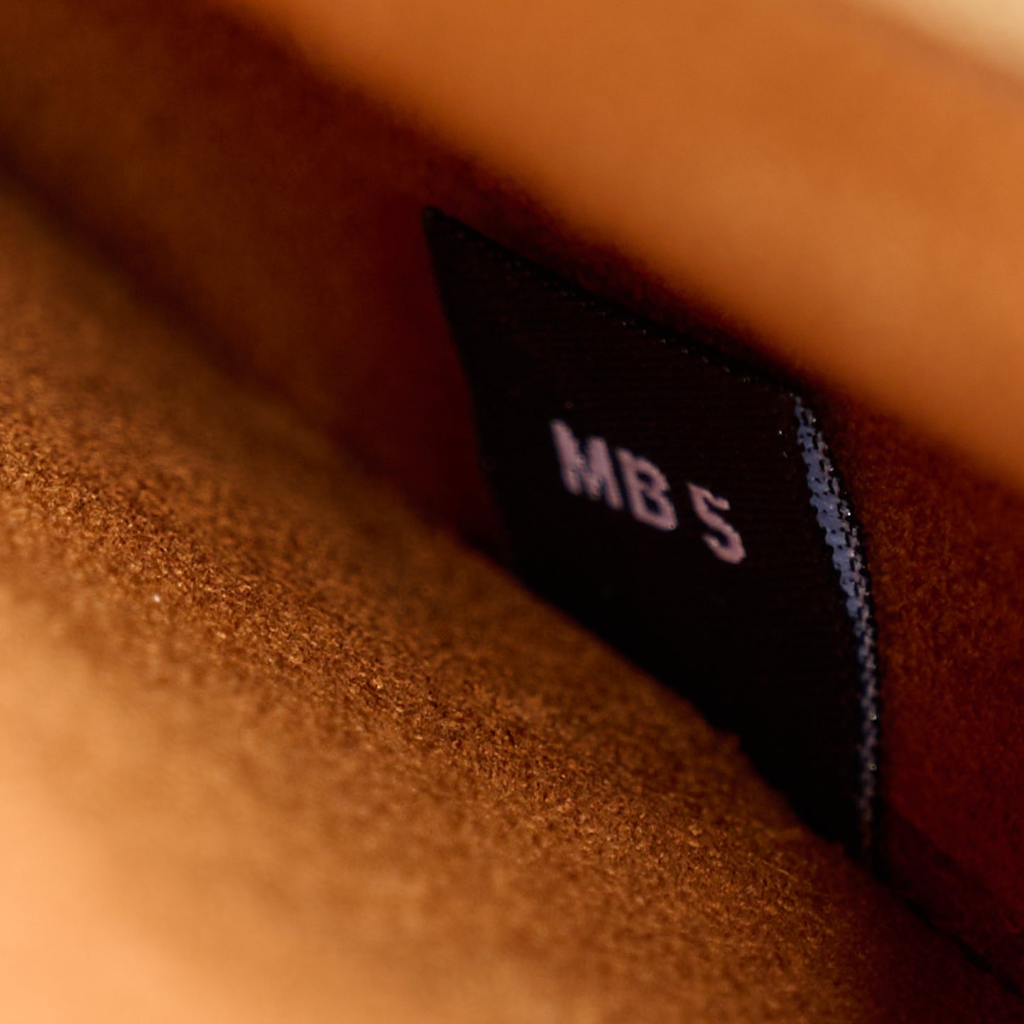 Small Classic Grain Calfskin Amberley Satchel Oak