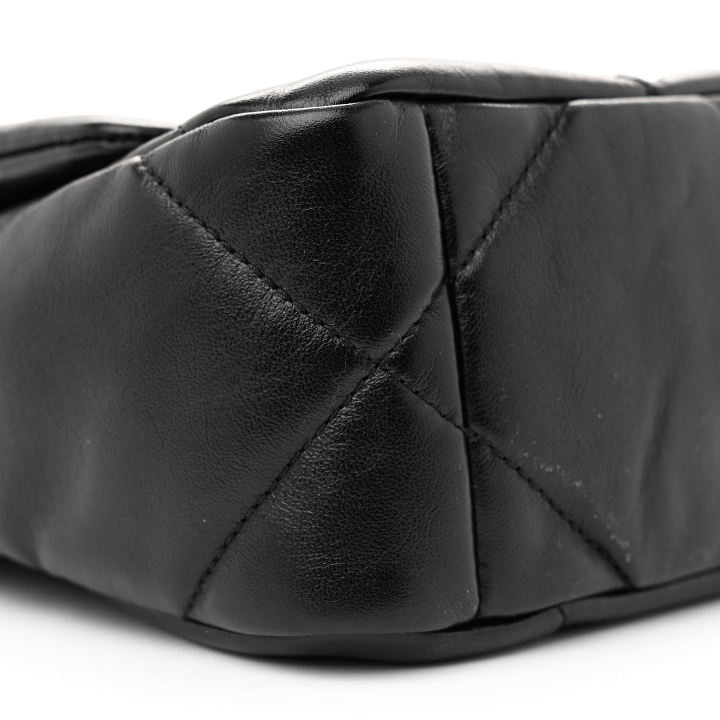 Lambskin Quilted Medium Chanel 19 Flap So Black