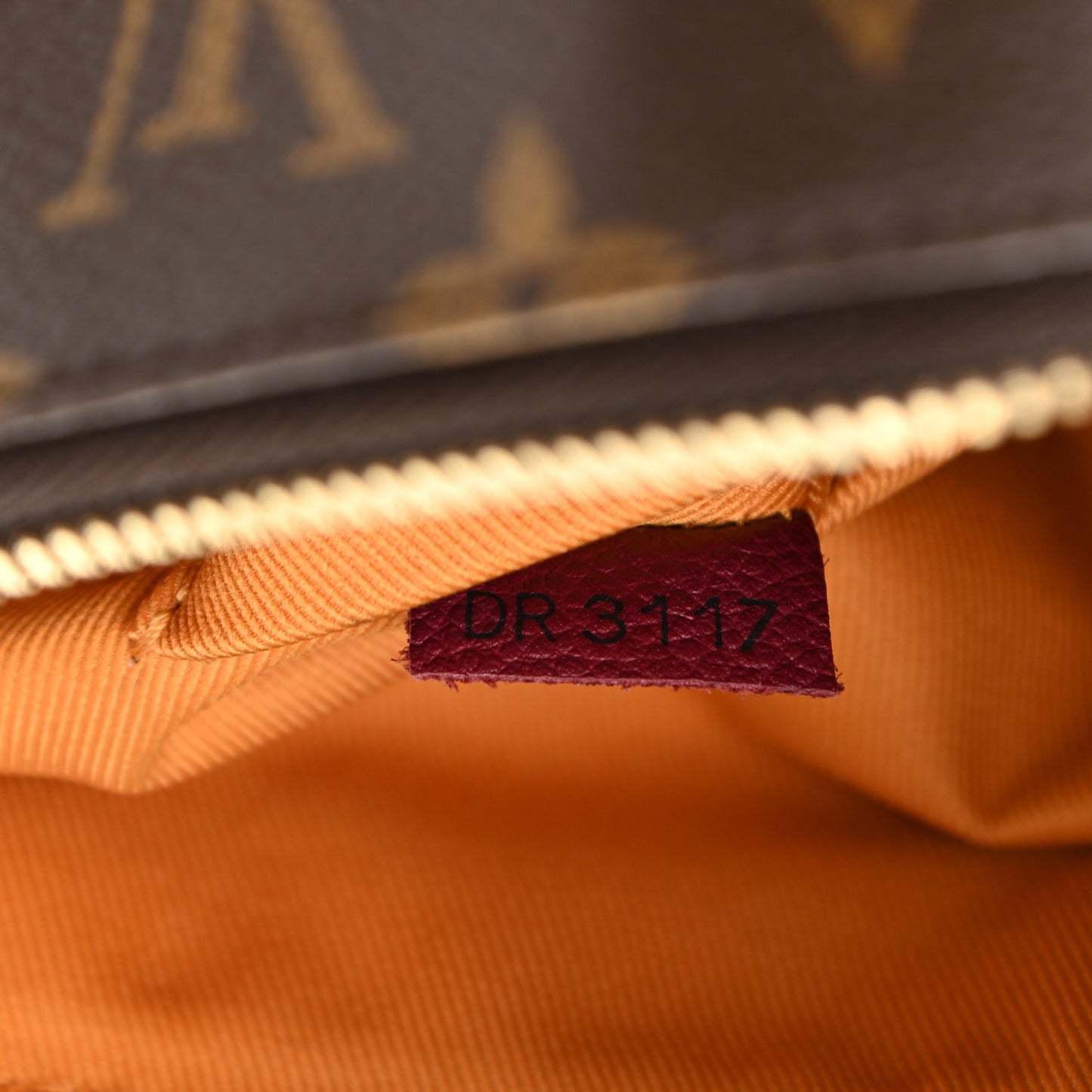 Monogram Manhattan NM Raisin