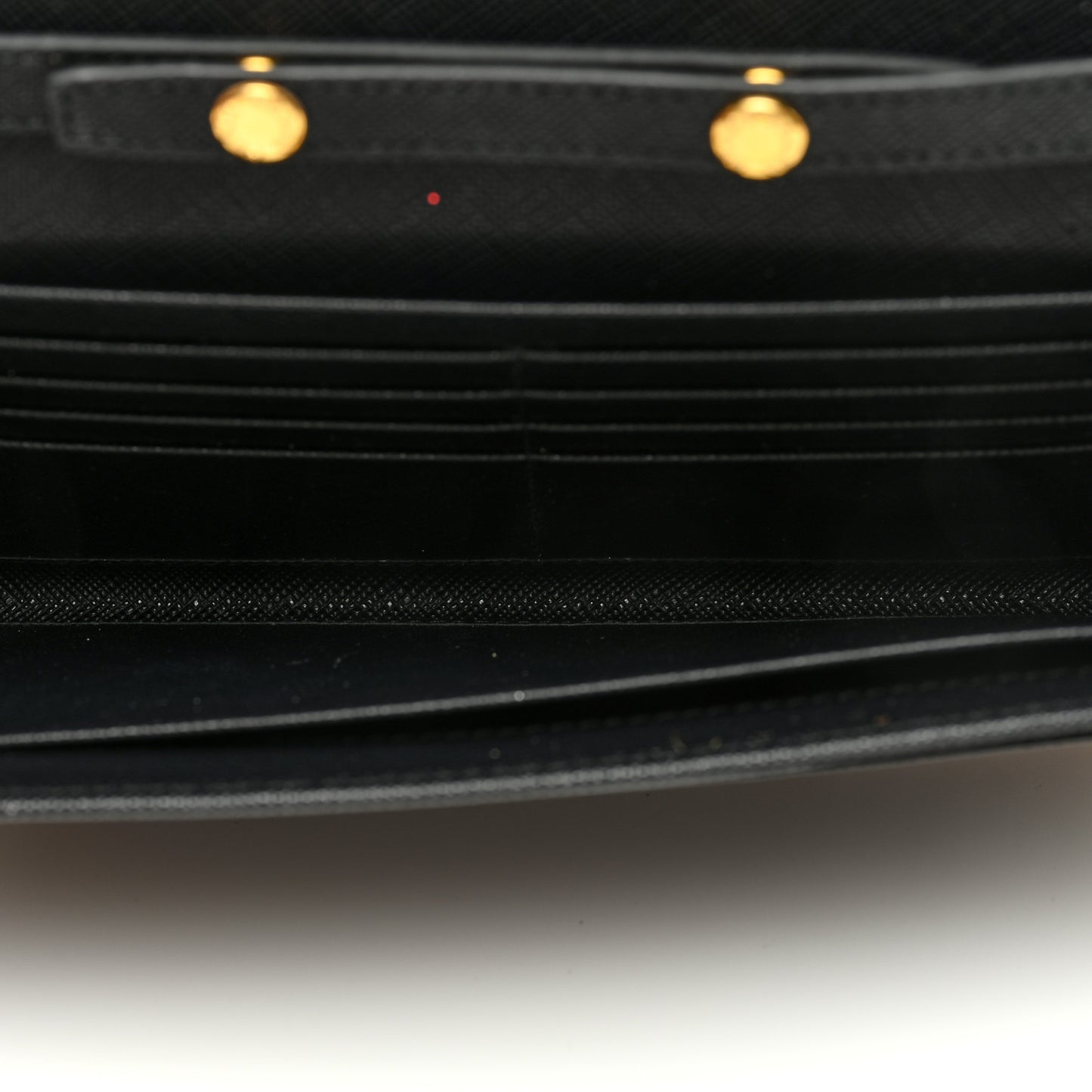 Saffiano Metal Oro Chain Wallet Black