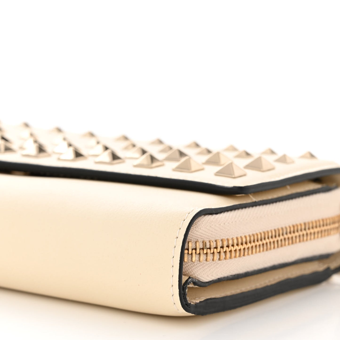 Vitello Rockstud Carry Secrets Continental Wallet On Chain Light Ivory