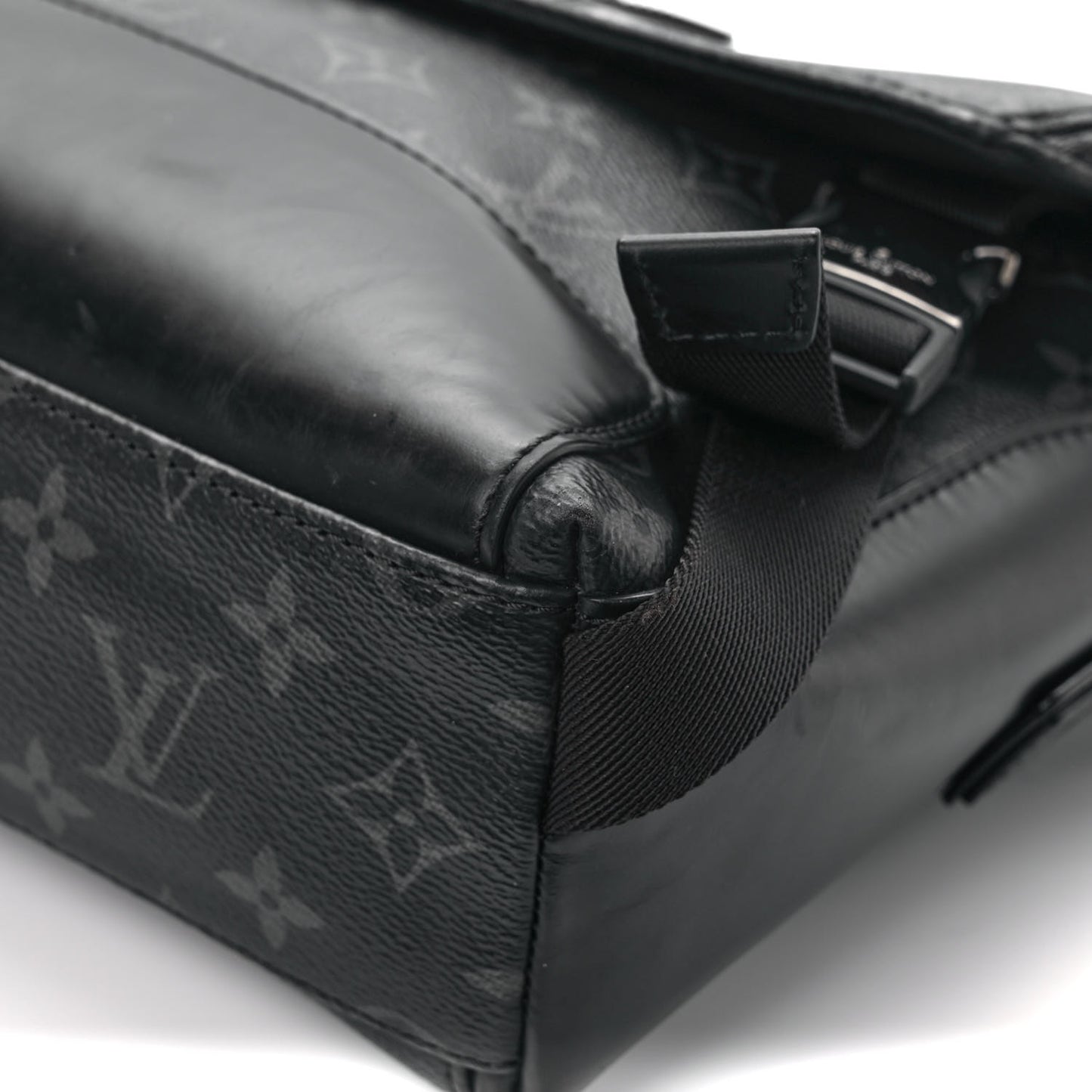 Monogram Eclipse Voyager PM Messenger
