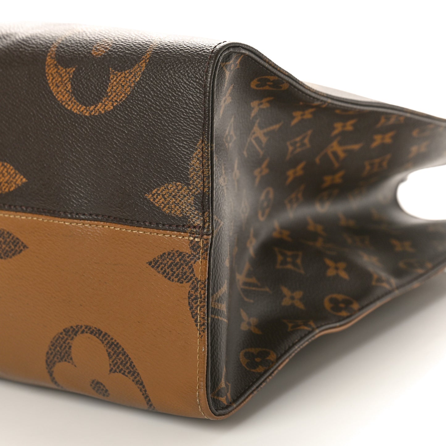 Reverse Monogram Giant Onthego GM