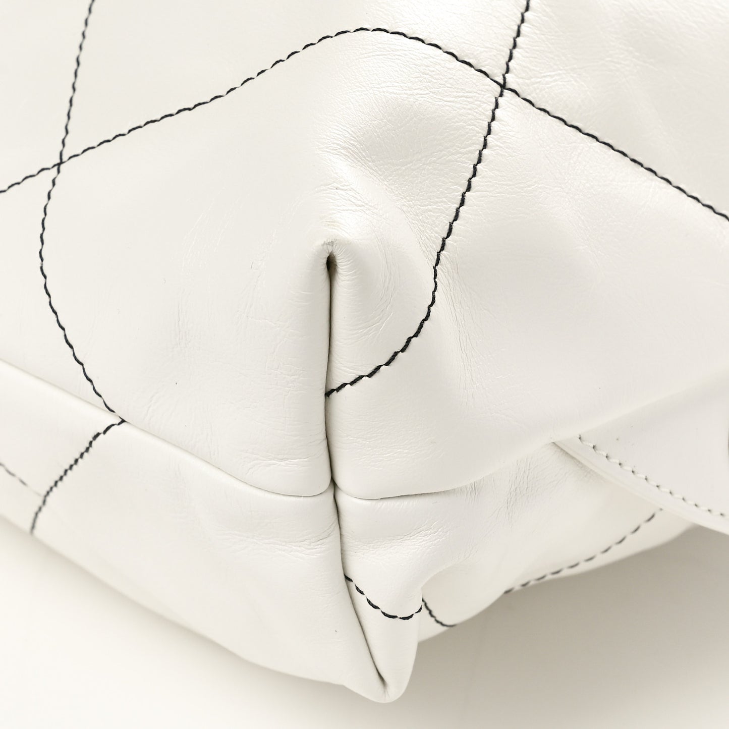 Shiny Calfskin Quilted Chanel 22 Backpack White Black