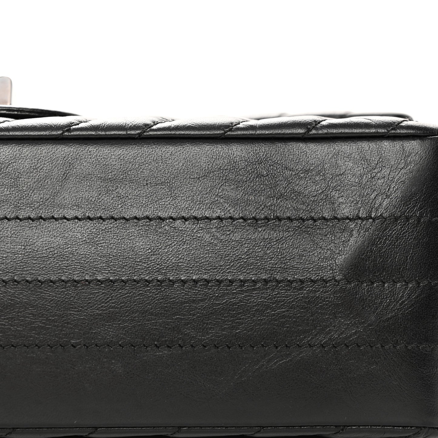 Aged Calfskin Chevron Quilted 2.55 Reissue 225 Flap So Black