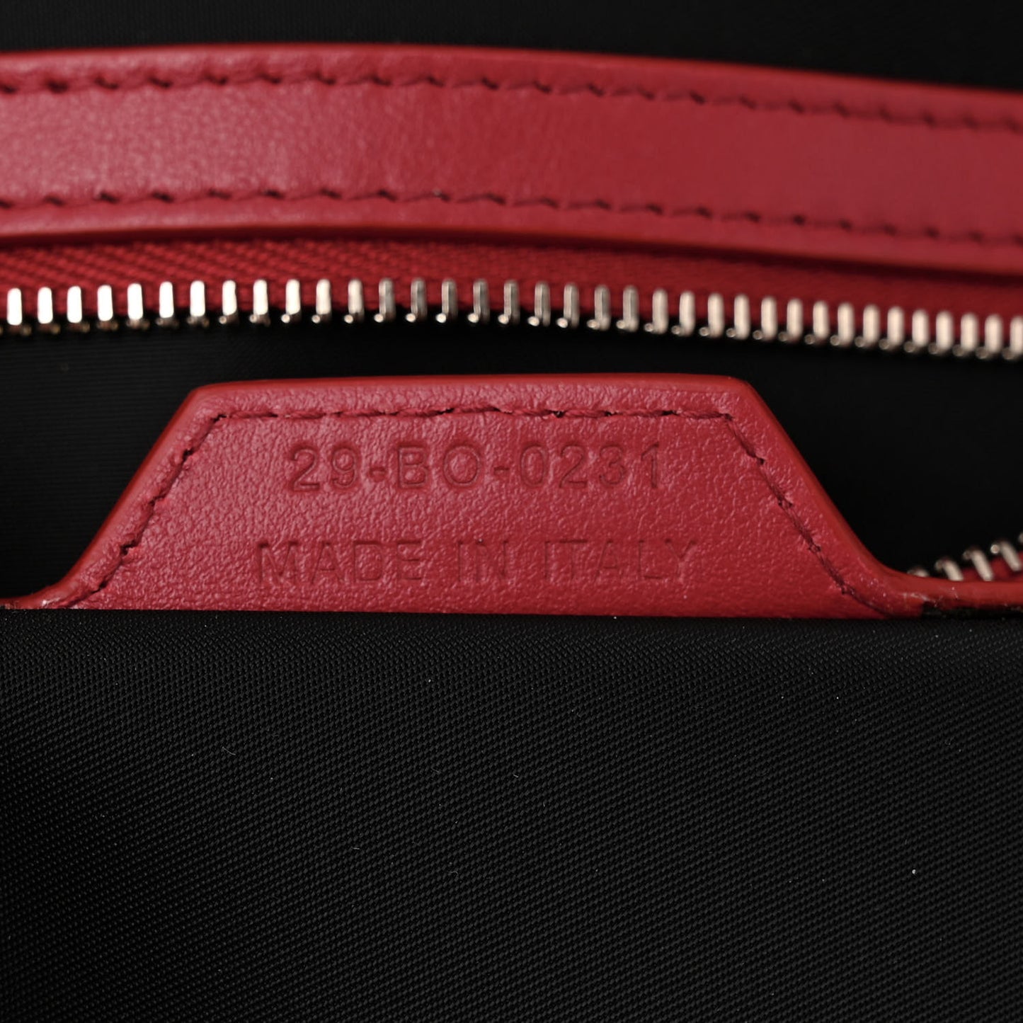 Calfskin Oblique Galaxy Perforated Marsupio World Tour Pelle Sling Red White