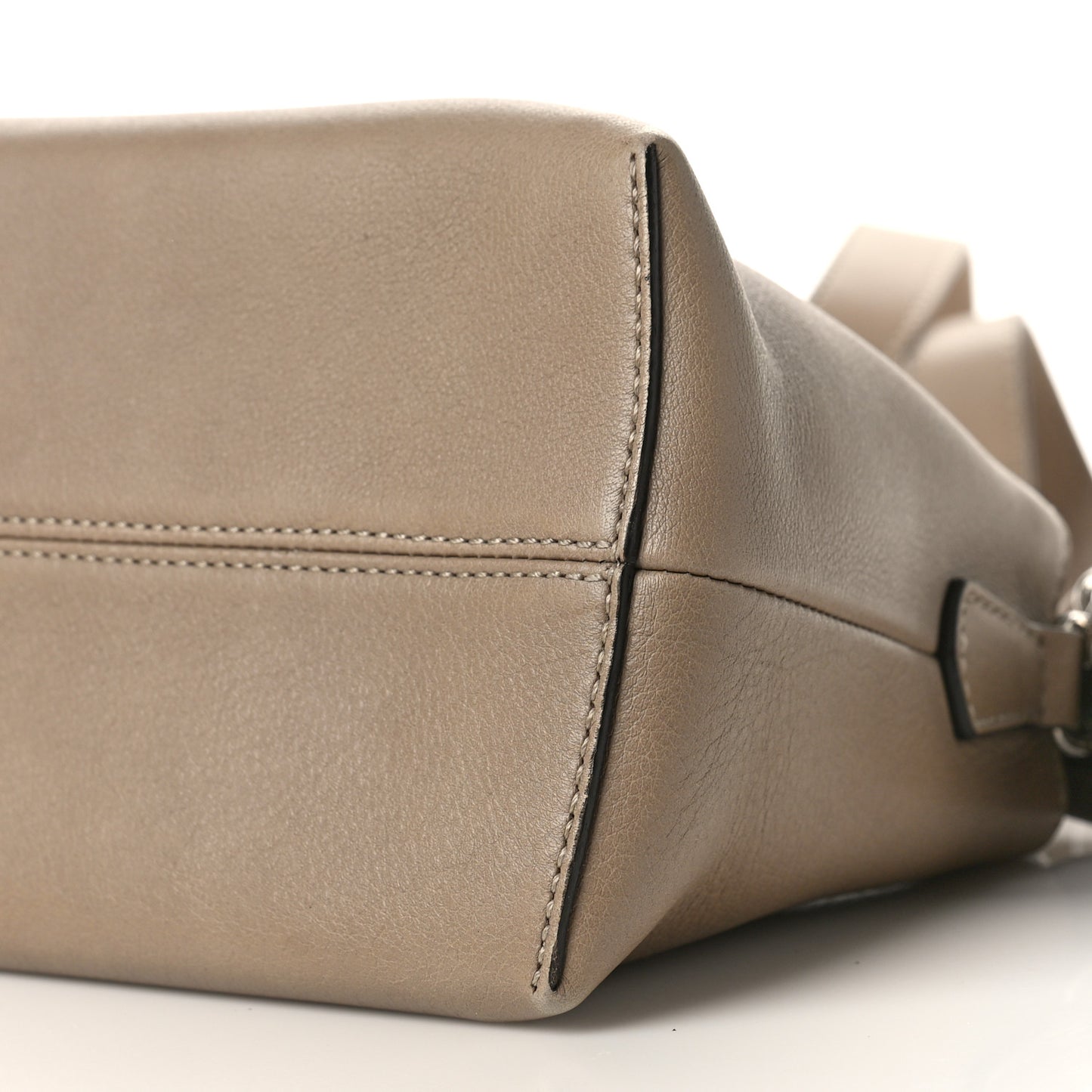 Vitello Dolce Medium By The Way Boston Bag Tortora Seppia