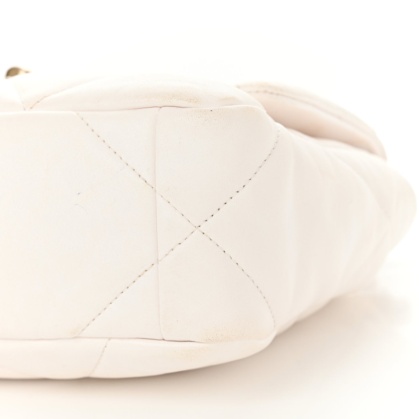 Lambskin Quilted Medium Chanel 19 Flap White