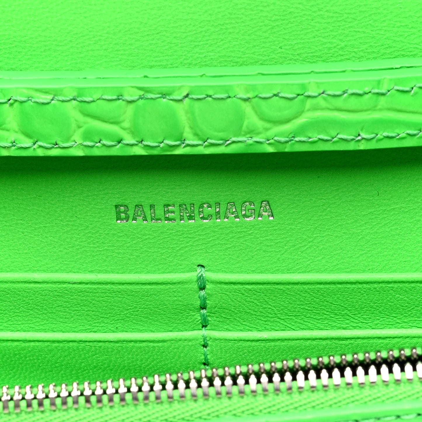 Shiny Calfskin Strass Crocodile Embossed Hourglass Chain Bag Fluo Green