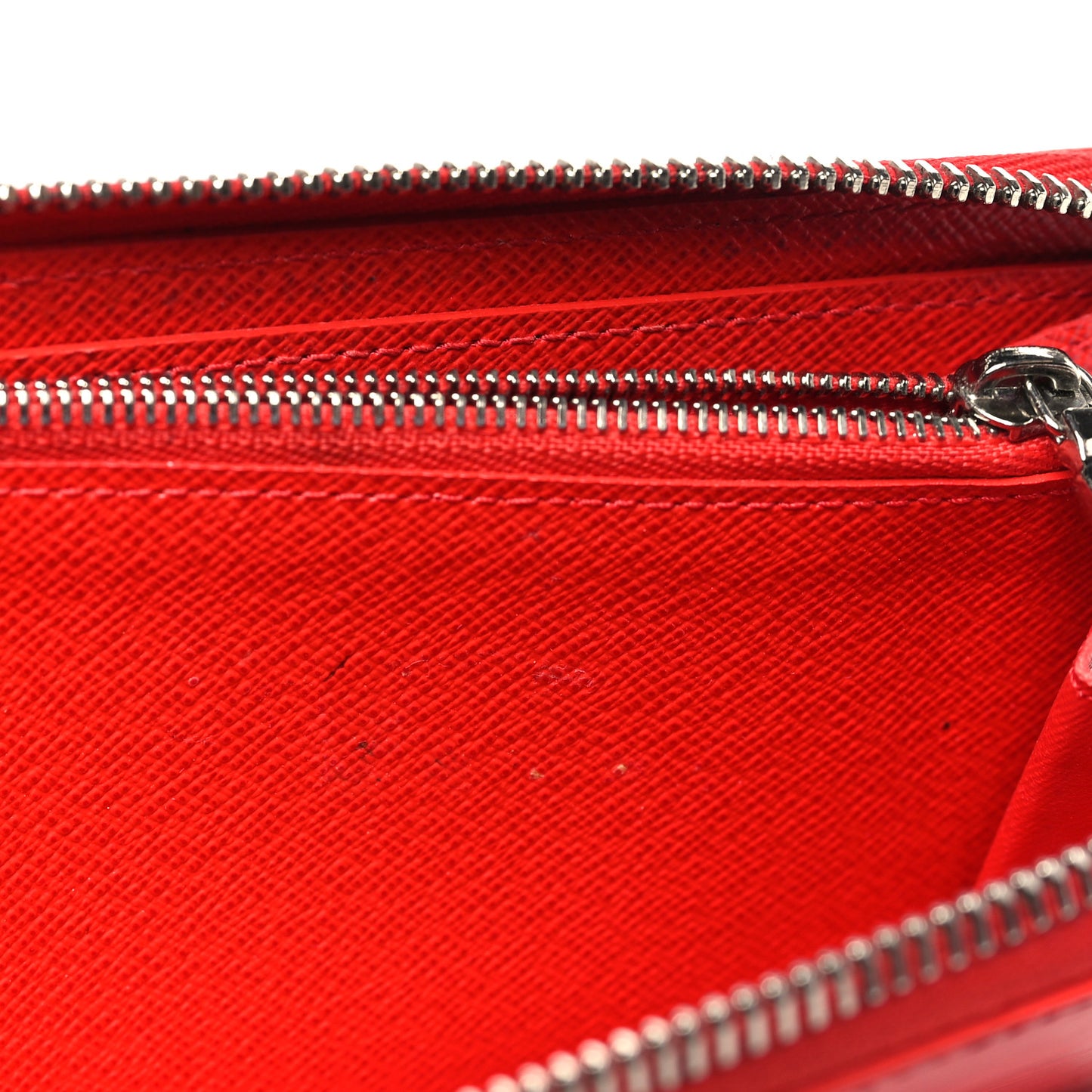 Epi Zippy Wallet Rouge