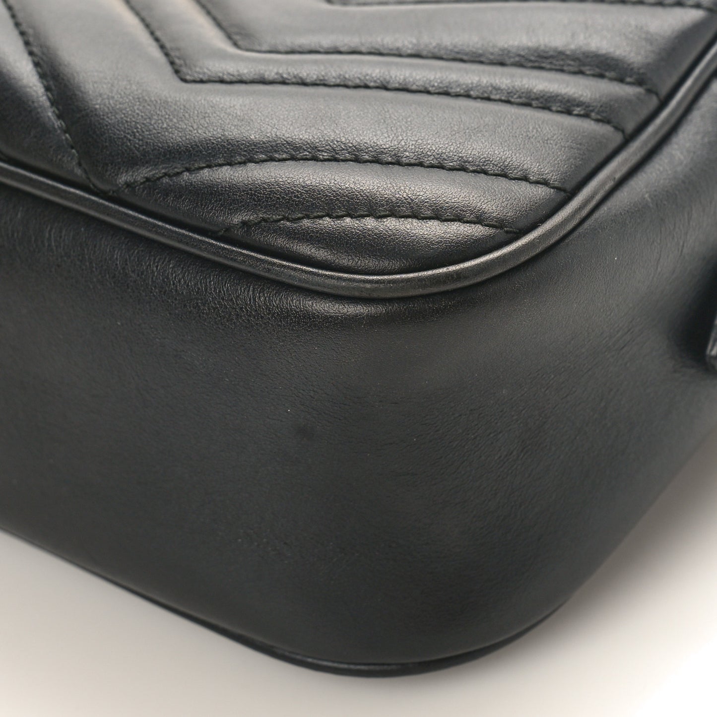 Calfskin Matelasse Small GG Marmont Chain Shoulder Bag Black