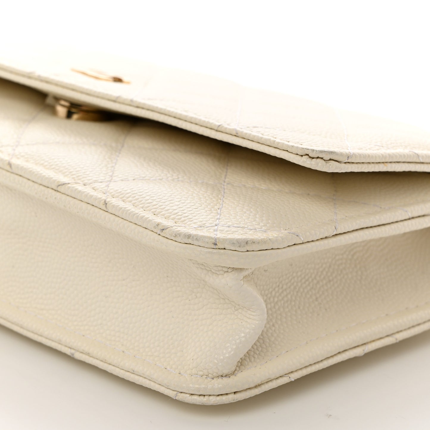 Caviar Quilted Wallet on Chain WOC White