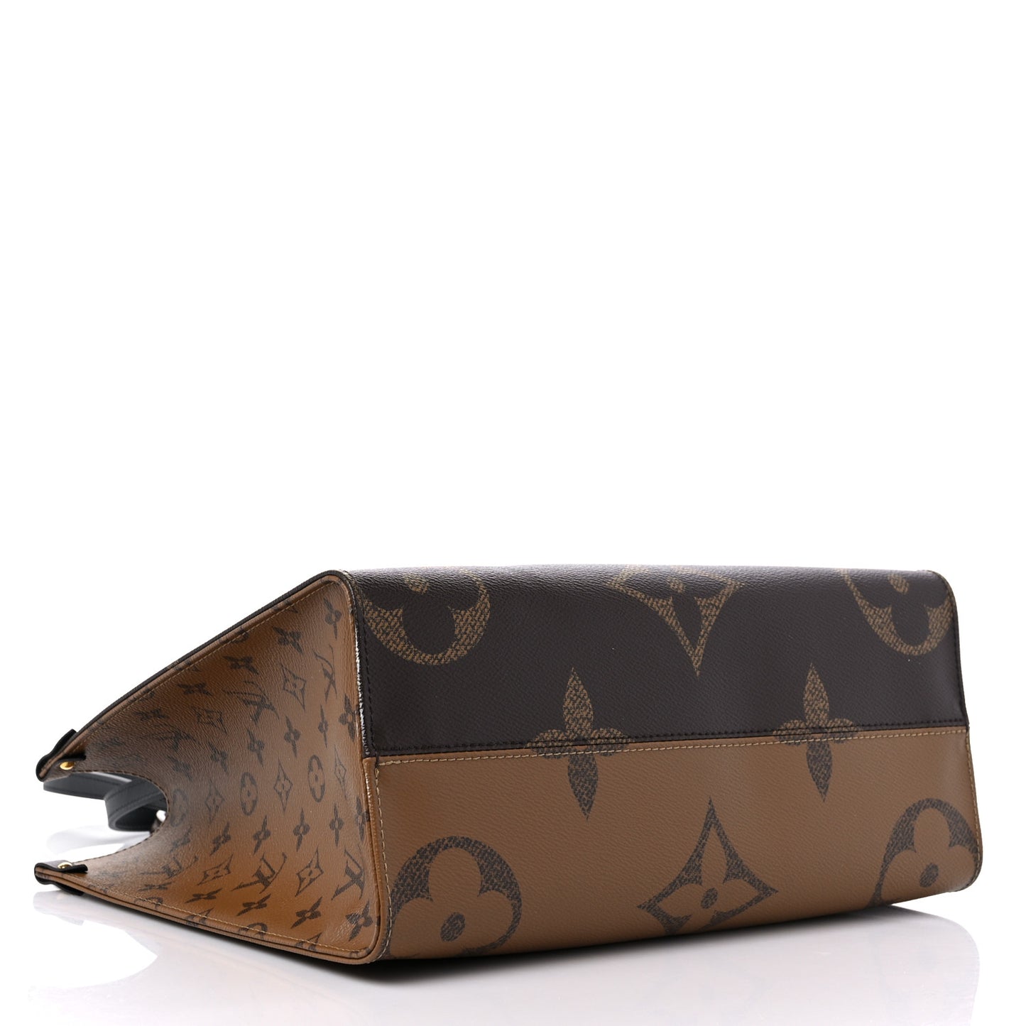 Reverse Monogram Giant Onthego MM