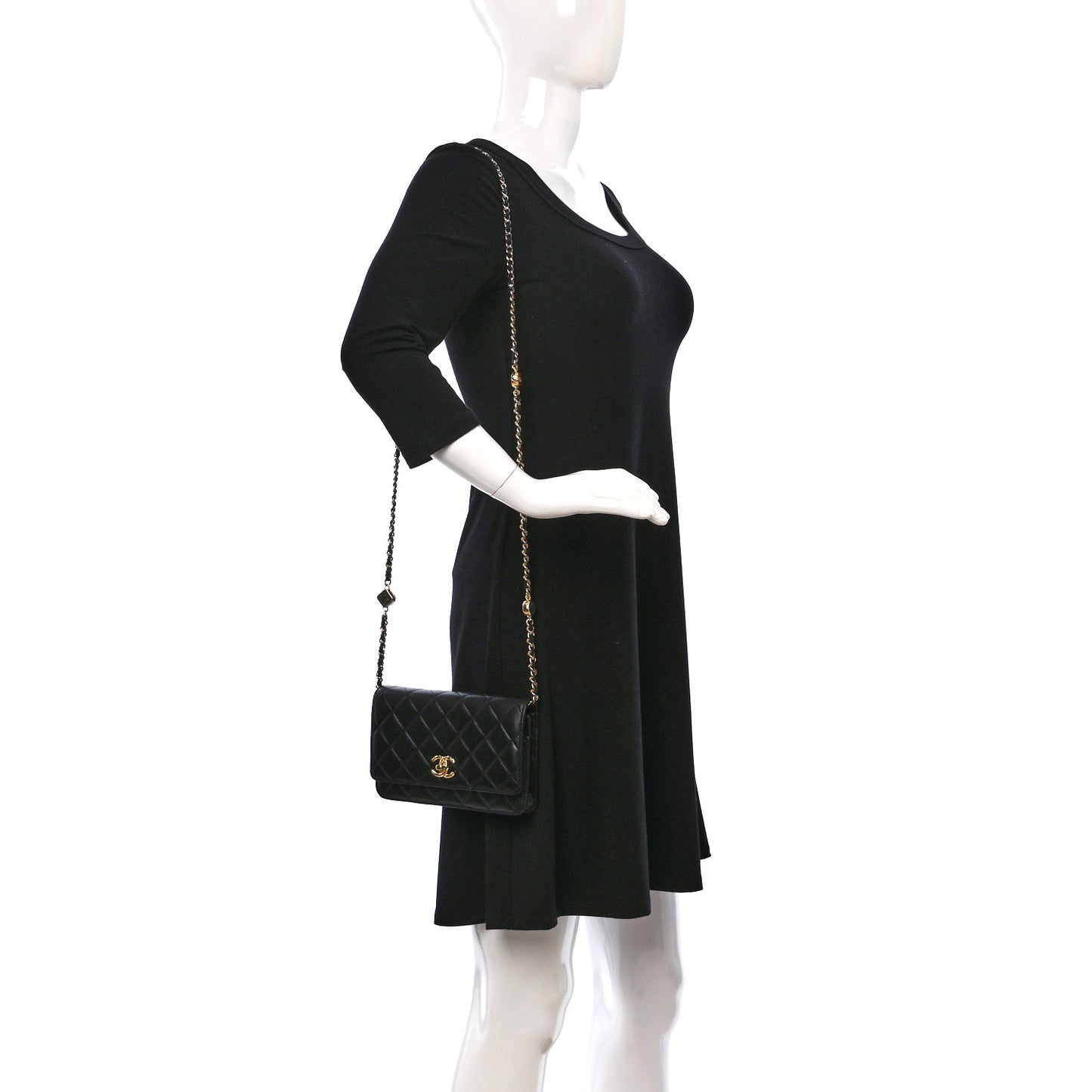 Lambskin Quilted Enamel CC Wallet on Chain WOC Black
