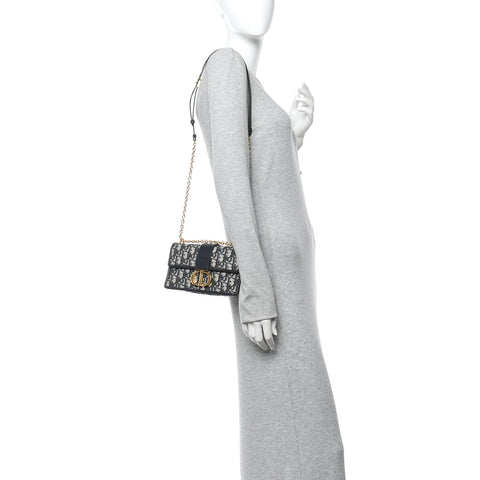 Oblique 30 Montaigne East West Chain Flap Bag Blue