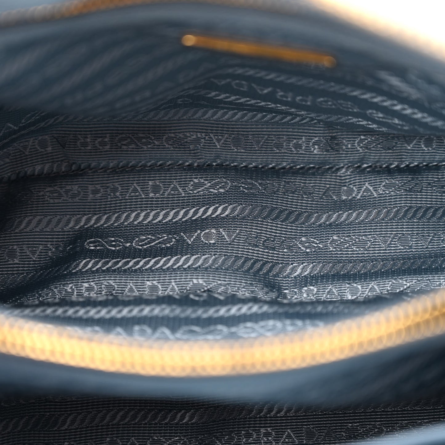 Saffiano Lux Small Promenade Tote Aviazione