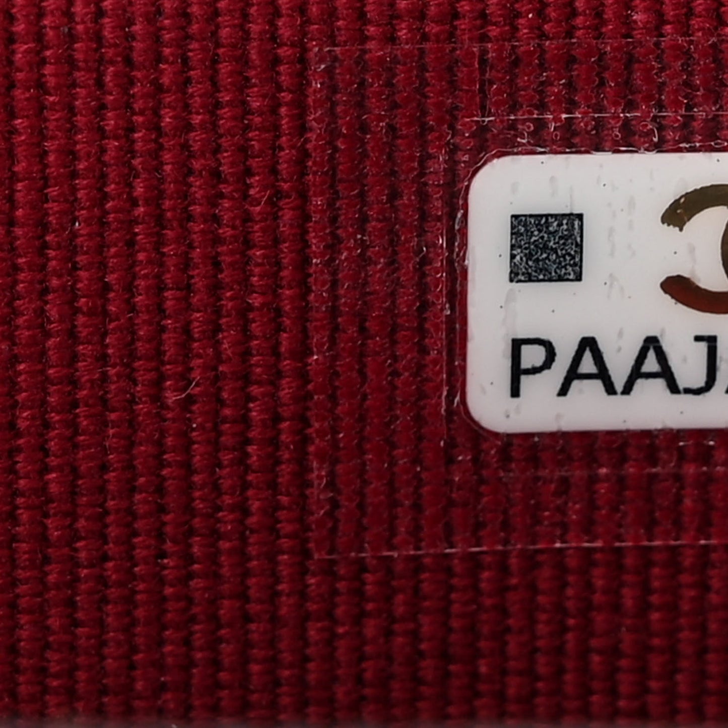 Caviar Quilted Twist Your Buttons Coin Purse With Chain Black