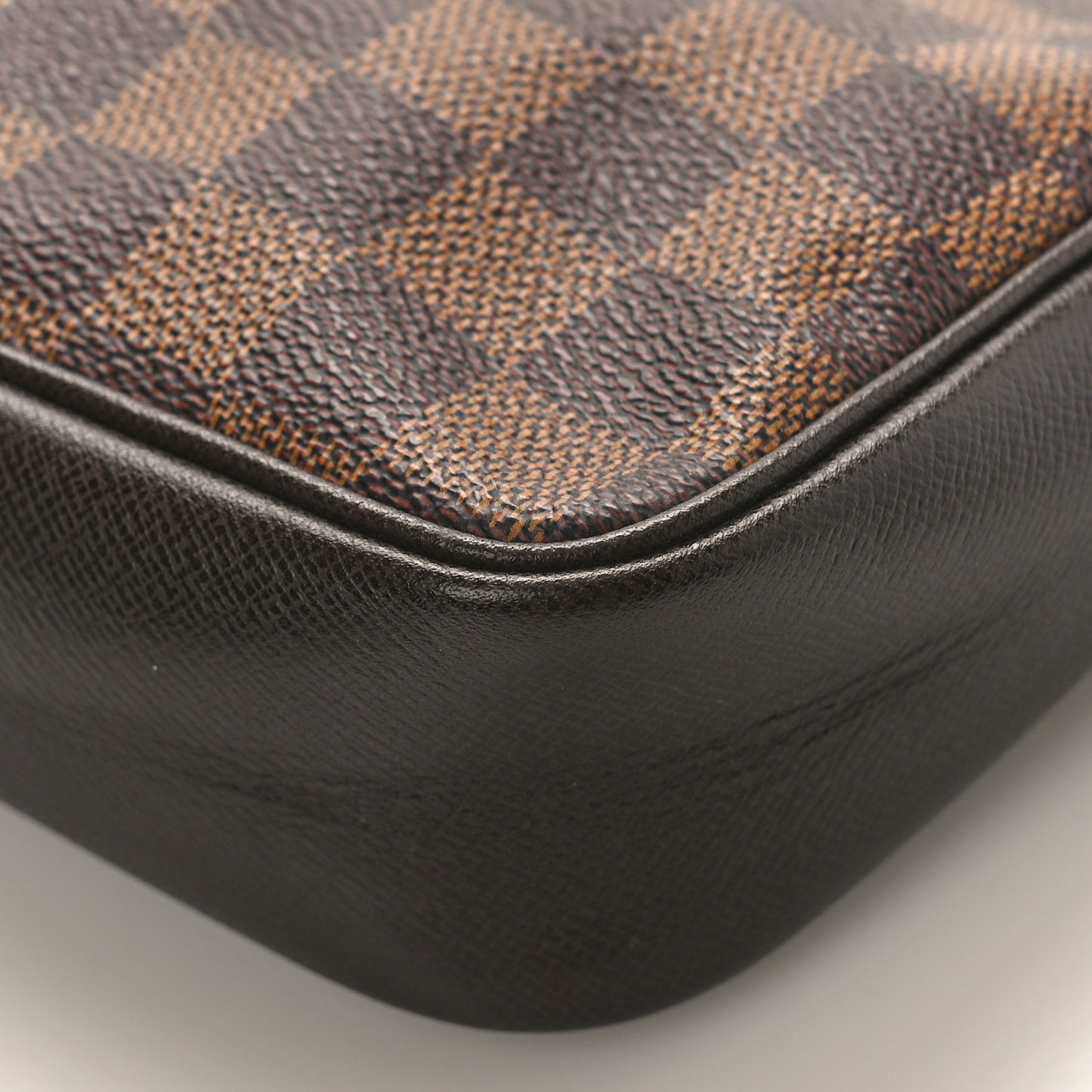 Damier Ebene Trousse Make Up Bag Pochette