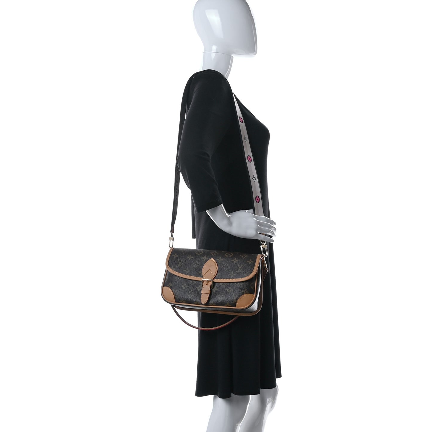 Monogram Diane Black