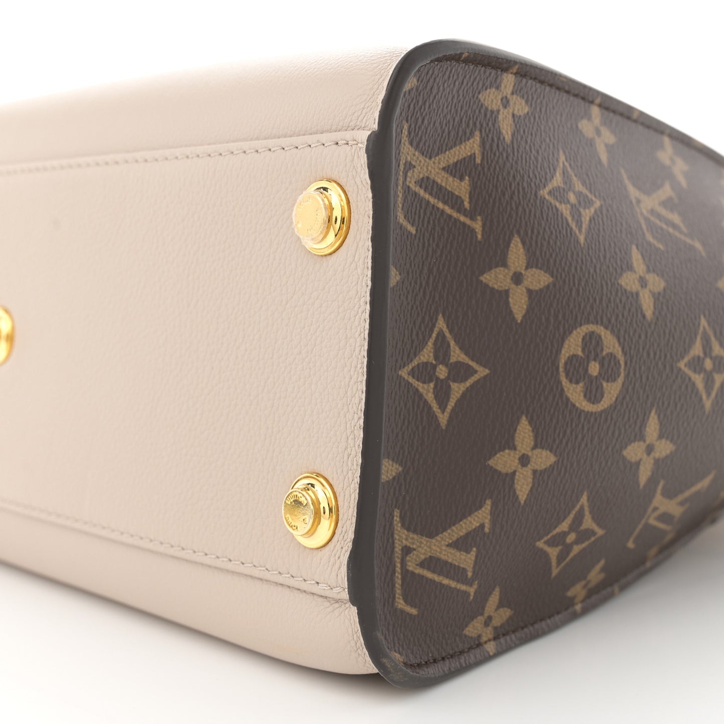 Calfskin Monogram On My Side MM Greige