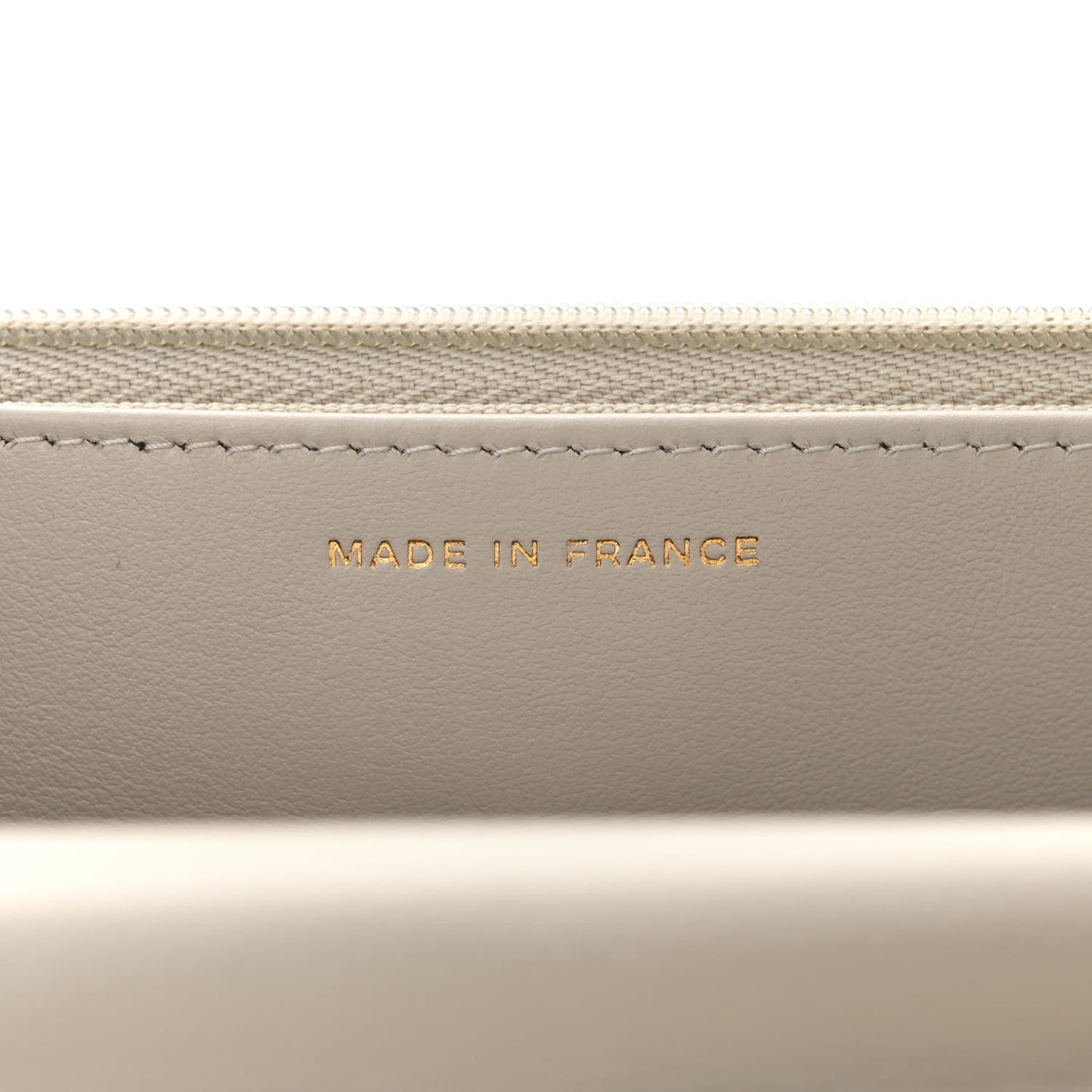 Caviar Quilted Wallet On Chain WOC Light Gray