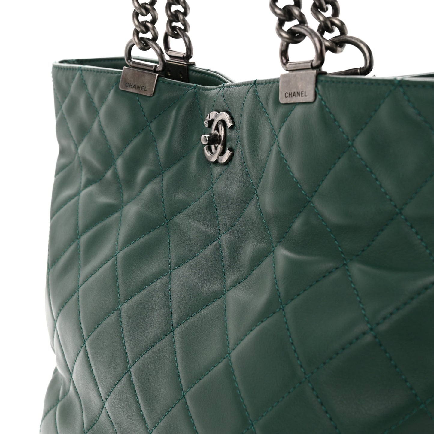 Calfskin Quilted Large Shopping In Chains Tote Green