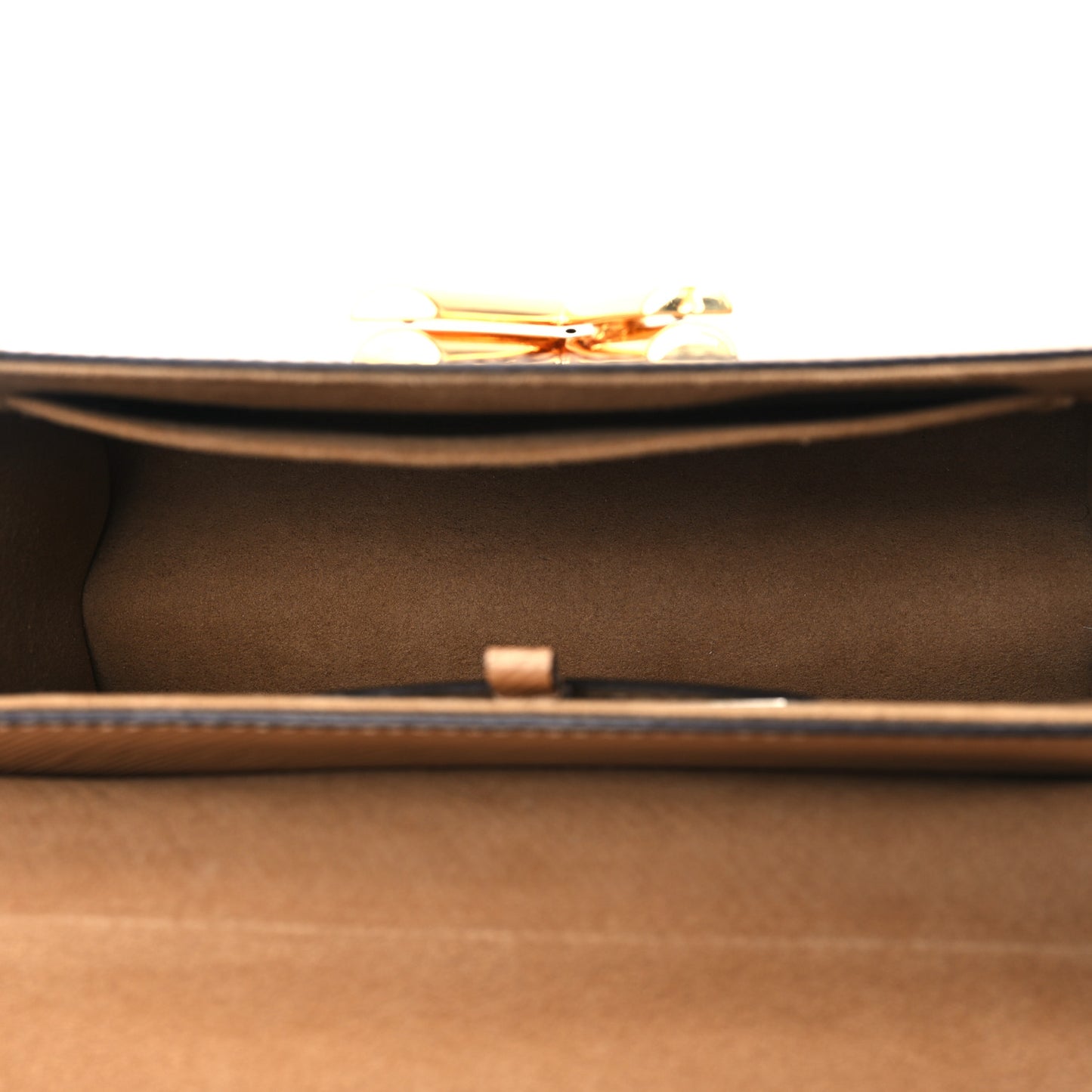 Epi Twist Shoulder Bag MM Camel