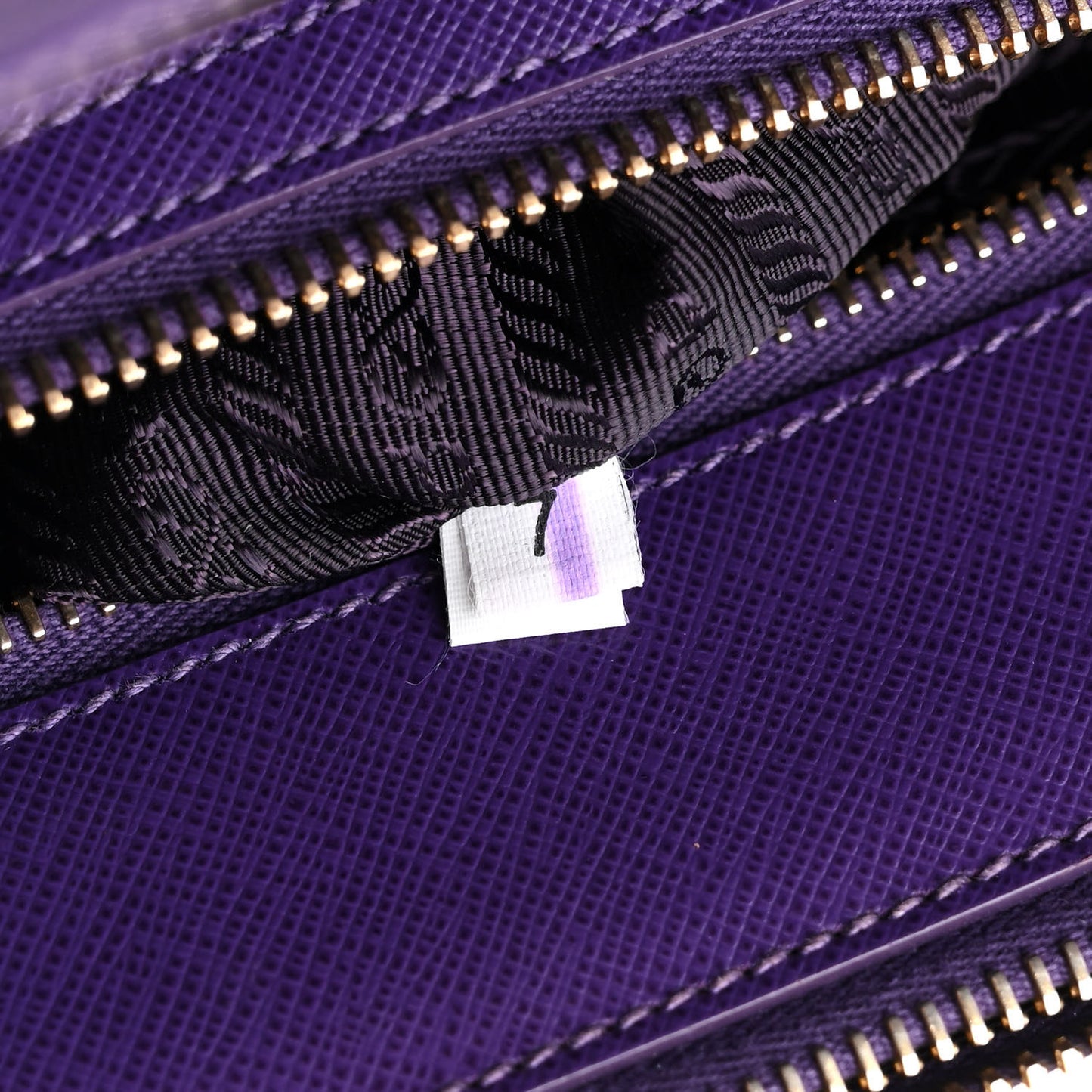 Saffiano Medium Galleria Double Zip Tote Viola