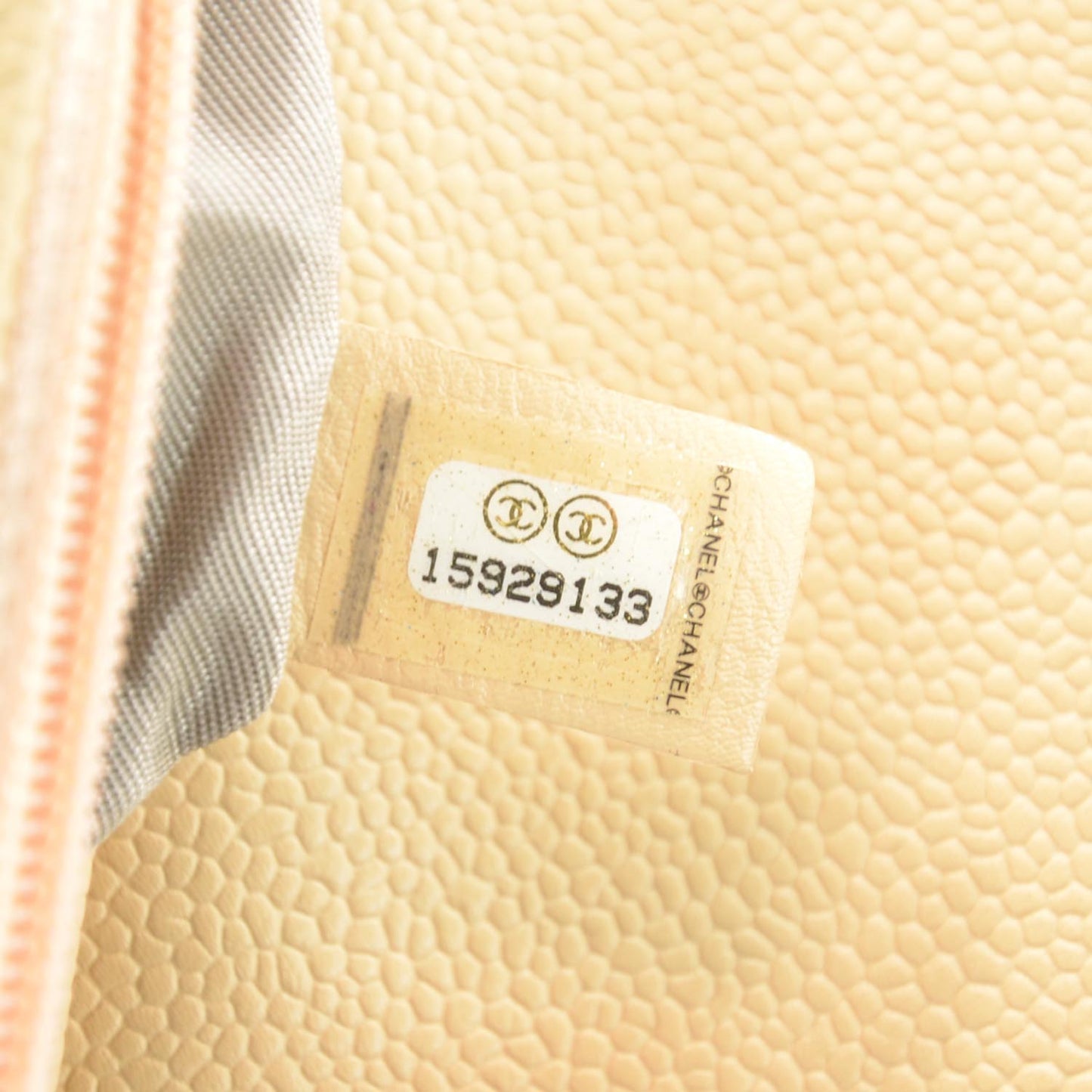 Caviar Half Moon Wallet On Chain WOC Beige Clair
